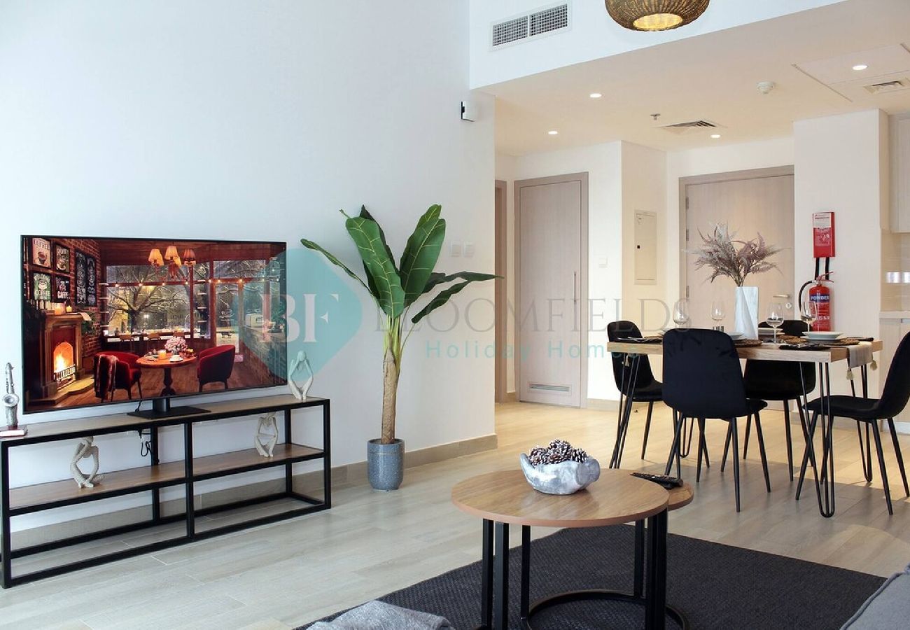 Apartment in Abu Dhabi - Bloomfields 1BR Canal View in Waters Edge Yas 