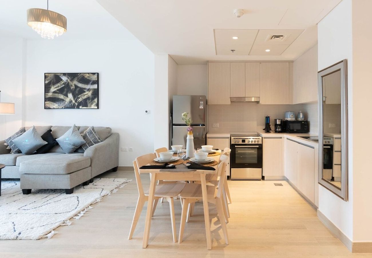 Apartment in Abu Dhabi - Bloomfields Iconic 1BR  Waters Edge Yas Island 