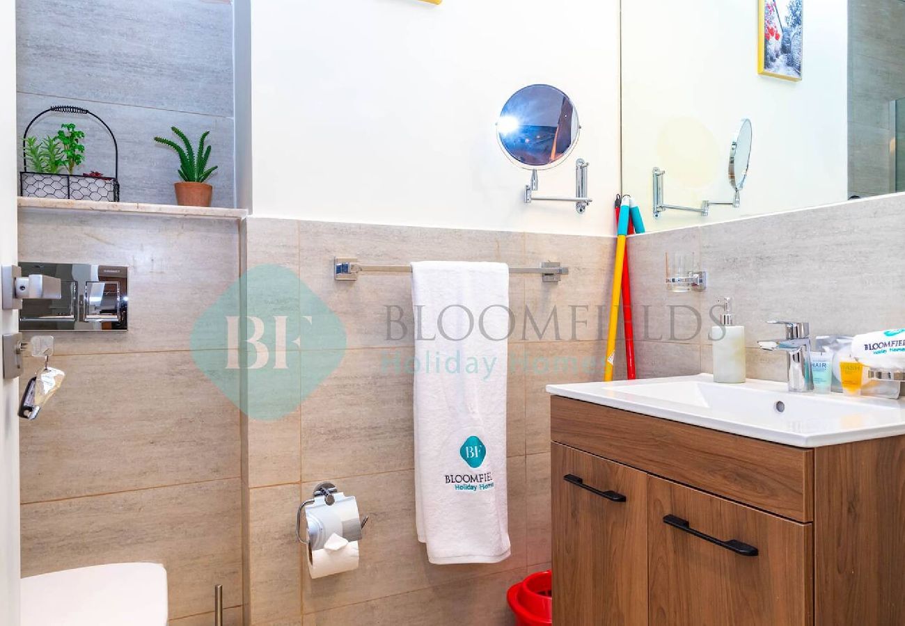 Apartment in Abu Dhabi - Bloomfields Lavish STU in Oasis Masdar City 