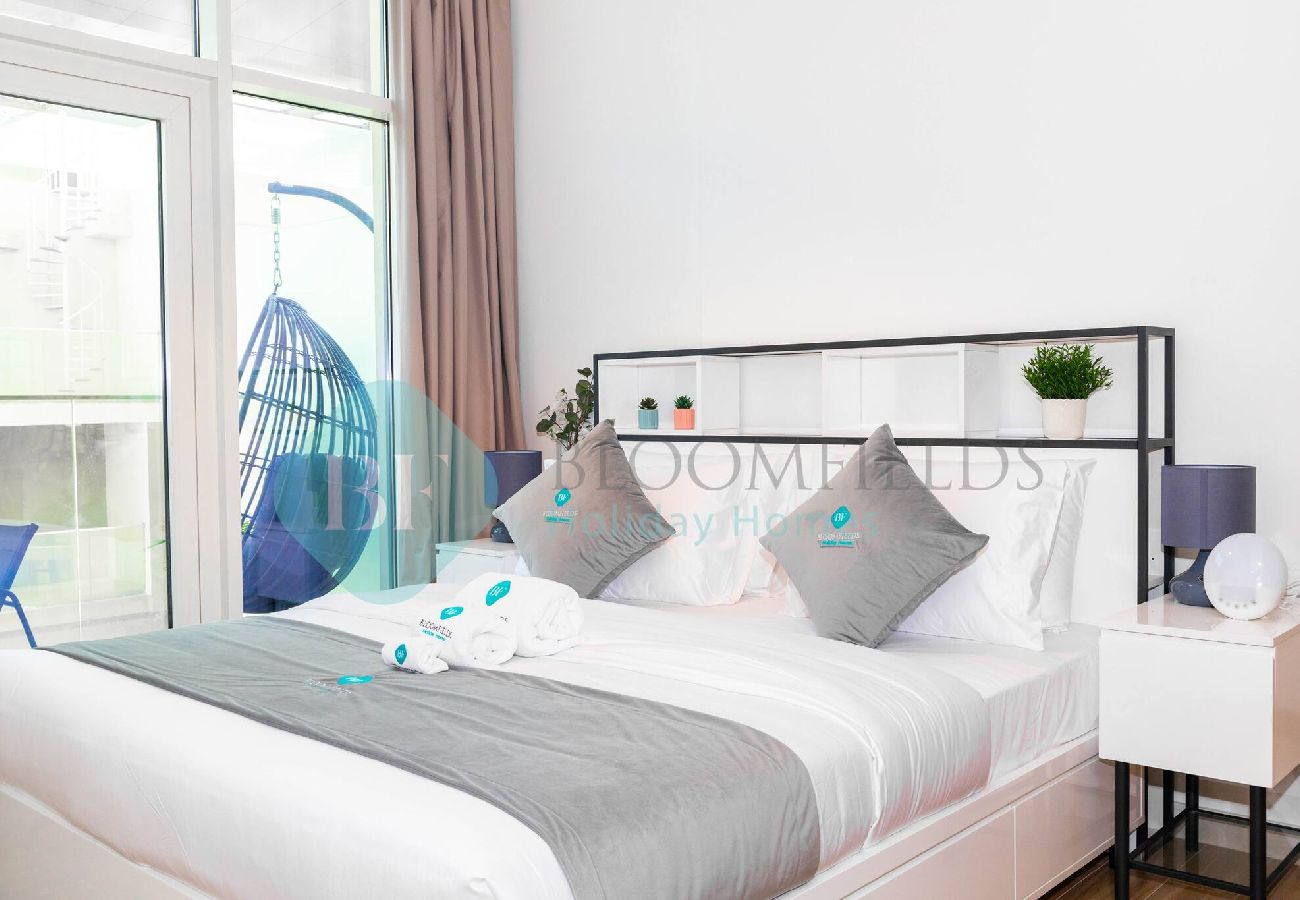 Apartment in Abu Dhabi - Bloomfields Cozy 1BR In Oasis Masdar City 