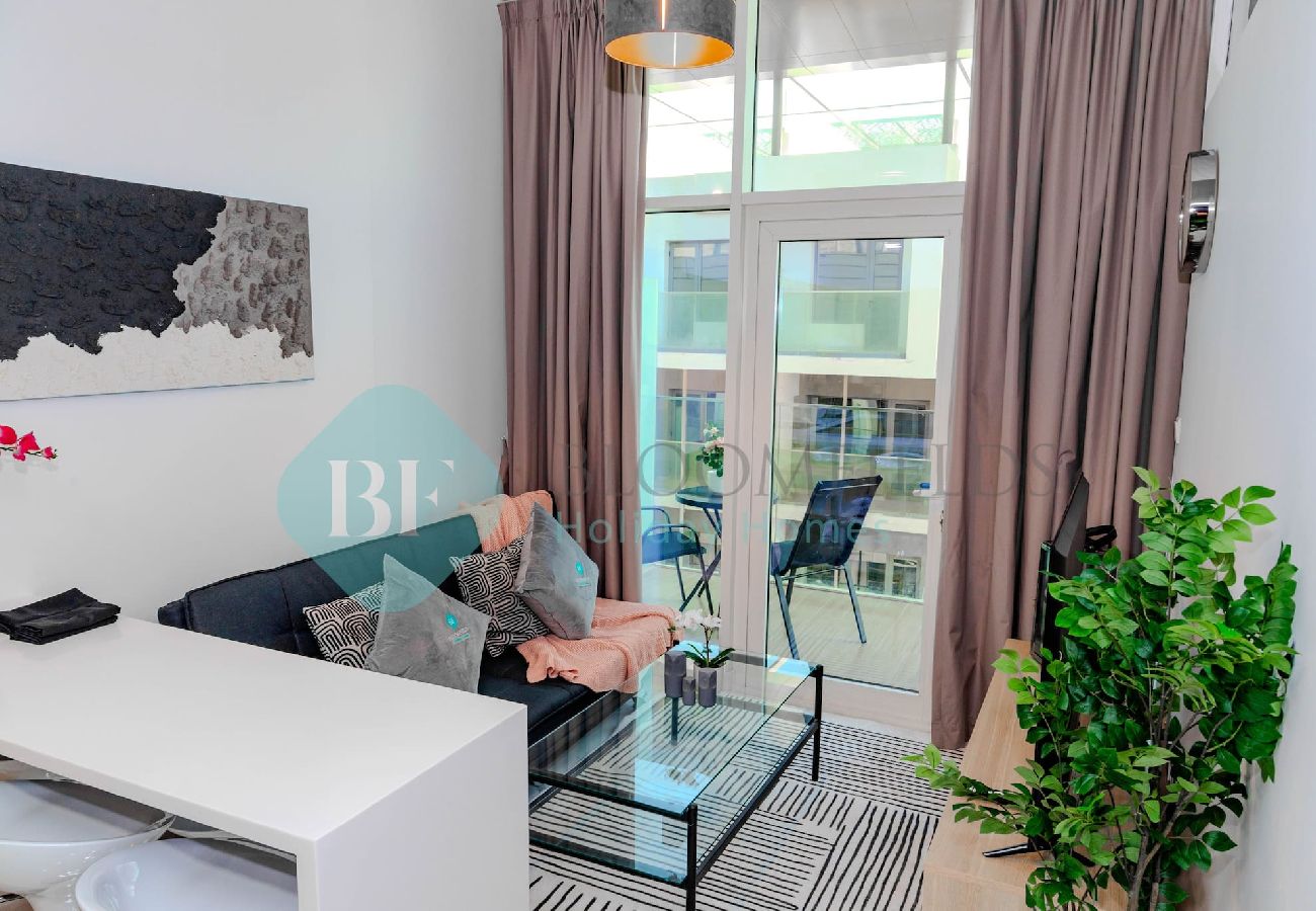 Apartment in Abu Dhabi - Bloomfields Cozy 1BR In Oasis Masdar City 