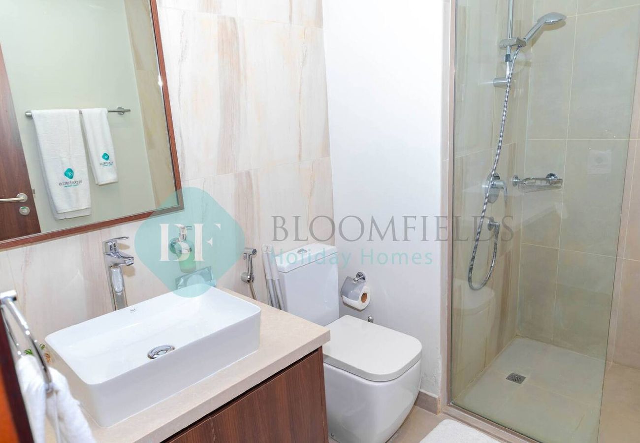 Apartment in Abu Dhabi - Bloomfields Modern 1BR in Reflections Al Reem 