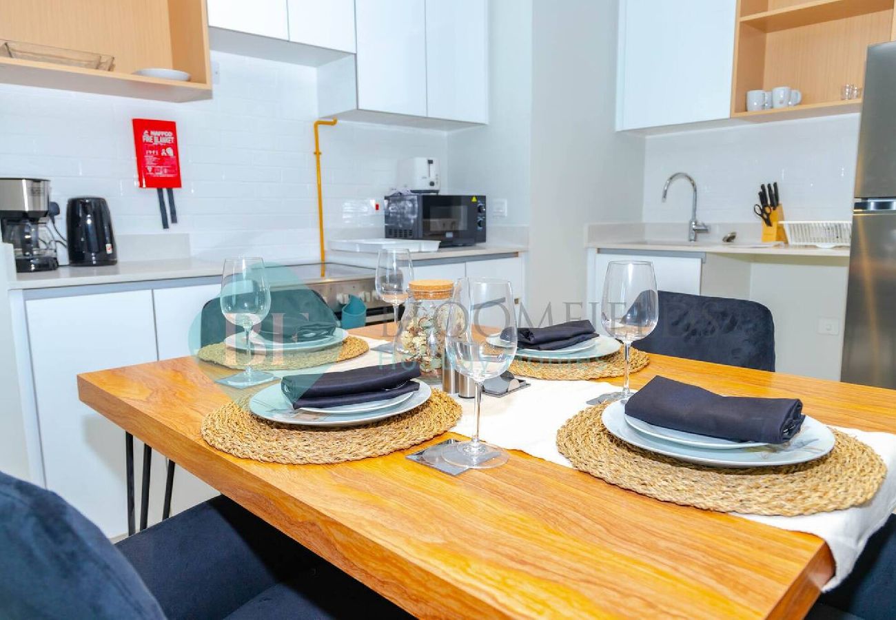 Apartment in Abu Dhabi - Bloomfields Modern 1BR in Reflections Al Reem 