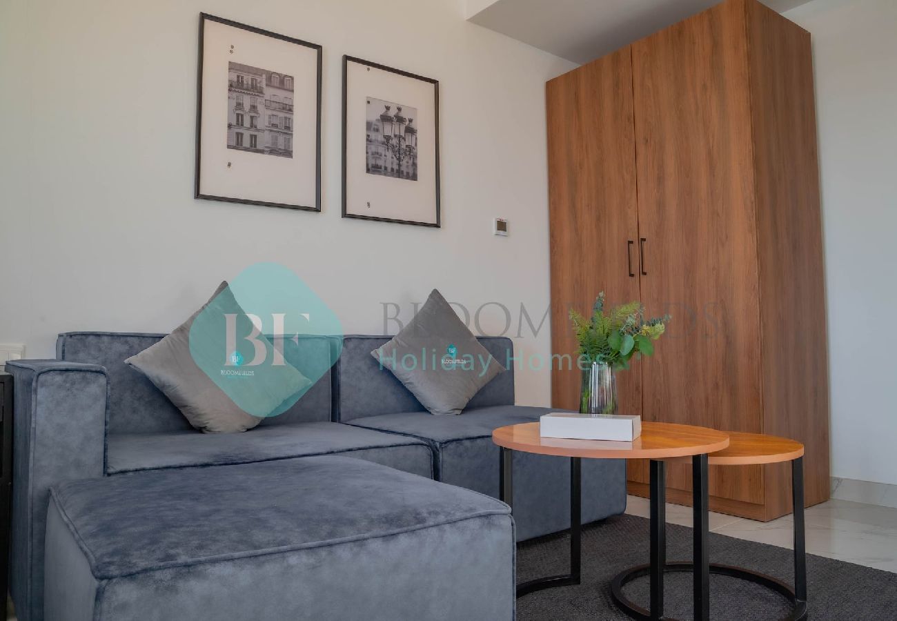 Apartment in Abu Dhabi - Bloomfields Stunning STU in Oasis Masdar City 