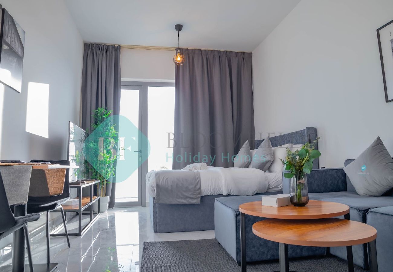 Apartment in Abu Dhabi - Bloomfields Stunning STU in Oasis Masdar City 