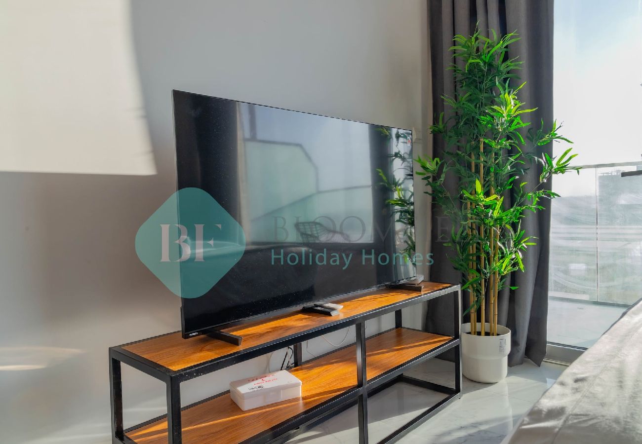 Apartment in Abu Dhabi - Bloomfields Stunning STU in Oasis Masdar City 
