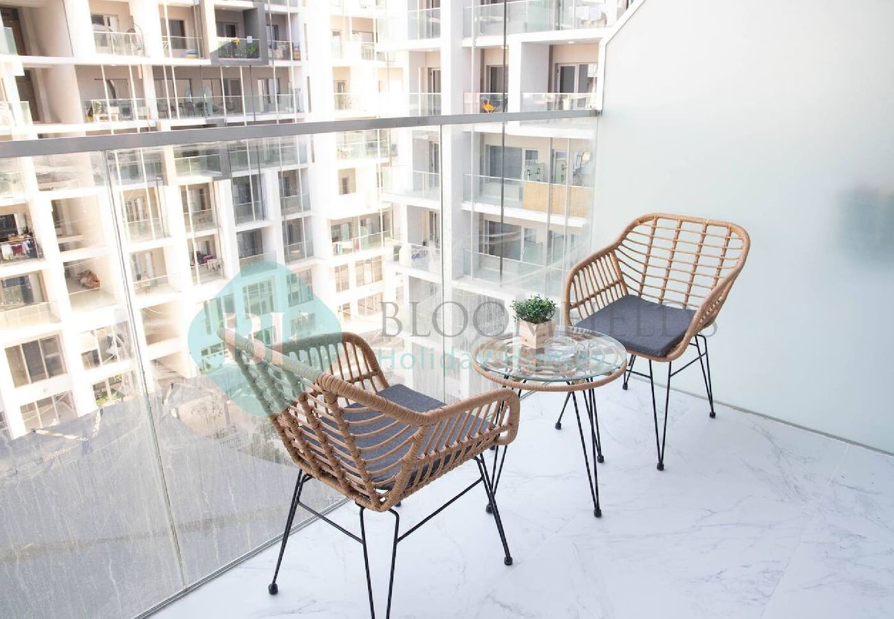 Apartment in Abu Dhabi - Bloomfields Grandeur STU in Oasis Masdar City 
