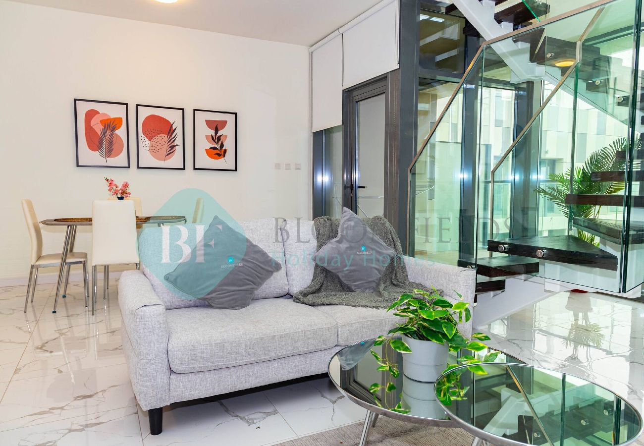 Apartment in Abu Dhabi - Bloomfields Grandeur 2BR Duplex in Raha Lofts 