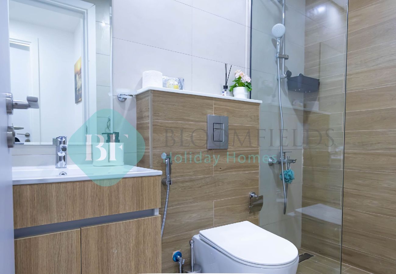 Apartment in Abu Dhabi - Bloomfields Especial 1BR In Masdar City Oasis 