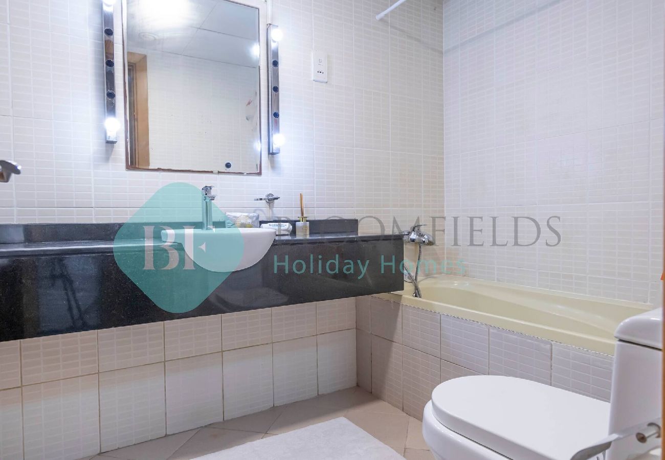 Studio in Dubai - Bloomfields STU Lago Vista With Sea View 