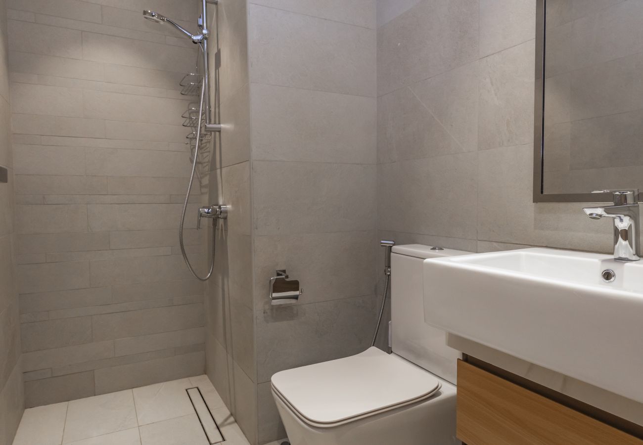 Apartment in Dubai -  404-Bloomfields Modern 2BR Azizi Gardens