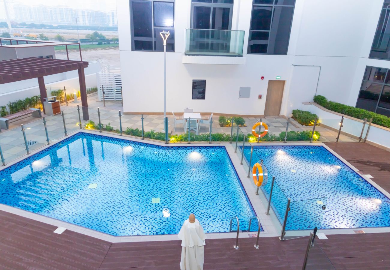 Apartment in Dubai -  404-Bloomfields Modern 2BR Azizi Gardens