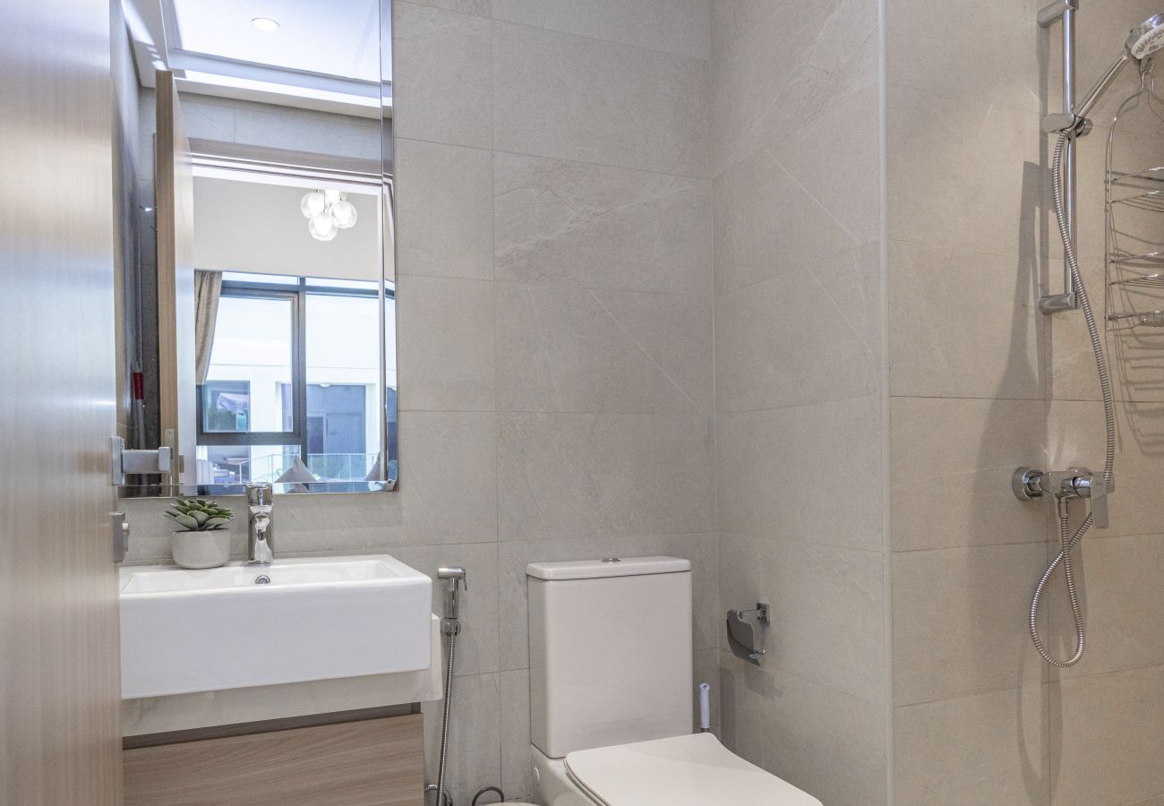 Apartment in Dubai -  404-Bloomfields Modern 2BR Azizi Gardens