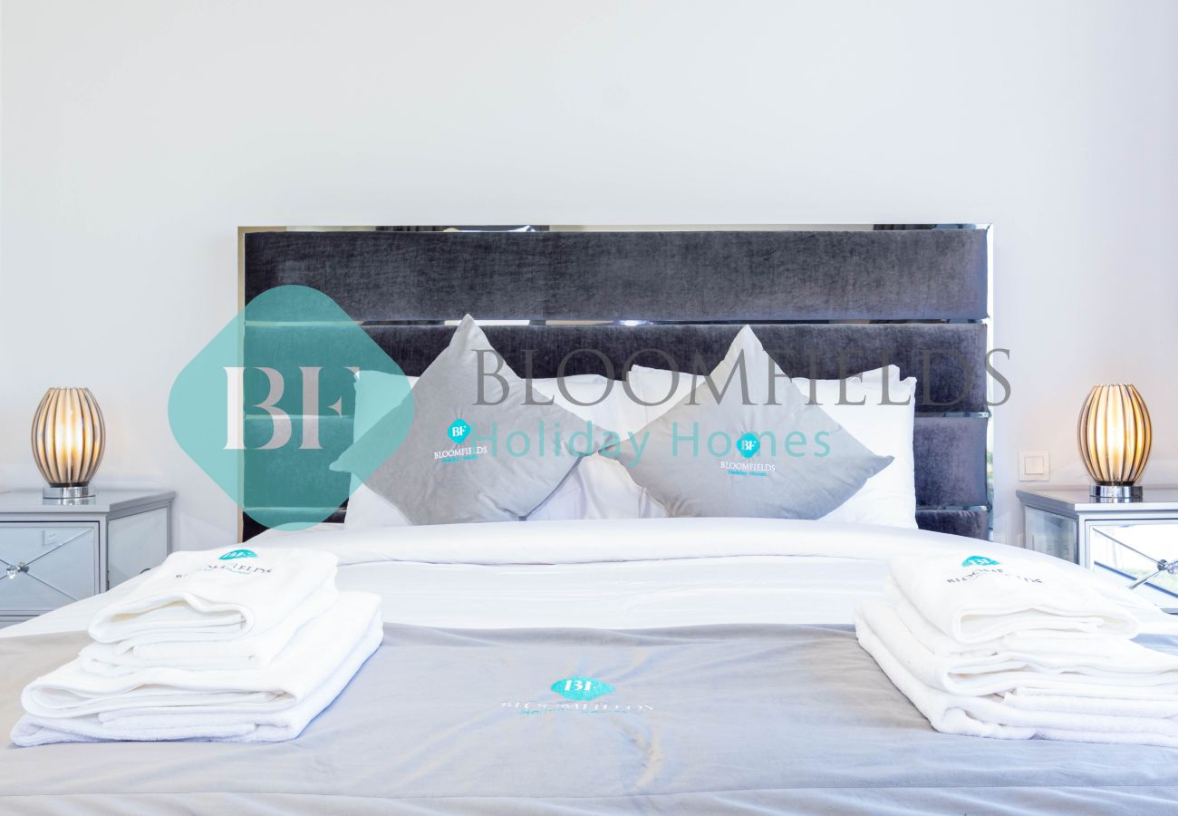 Villa in Dubai - Bloomfields Royal 4BR Villa in Maple 2 