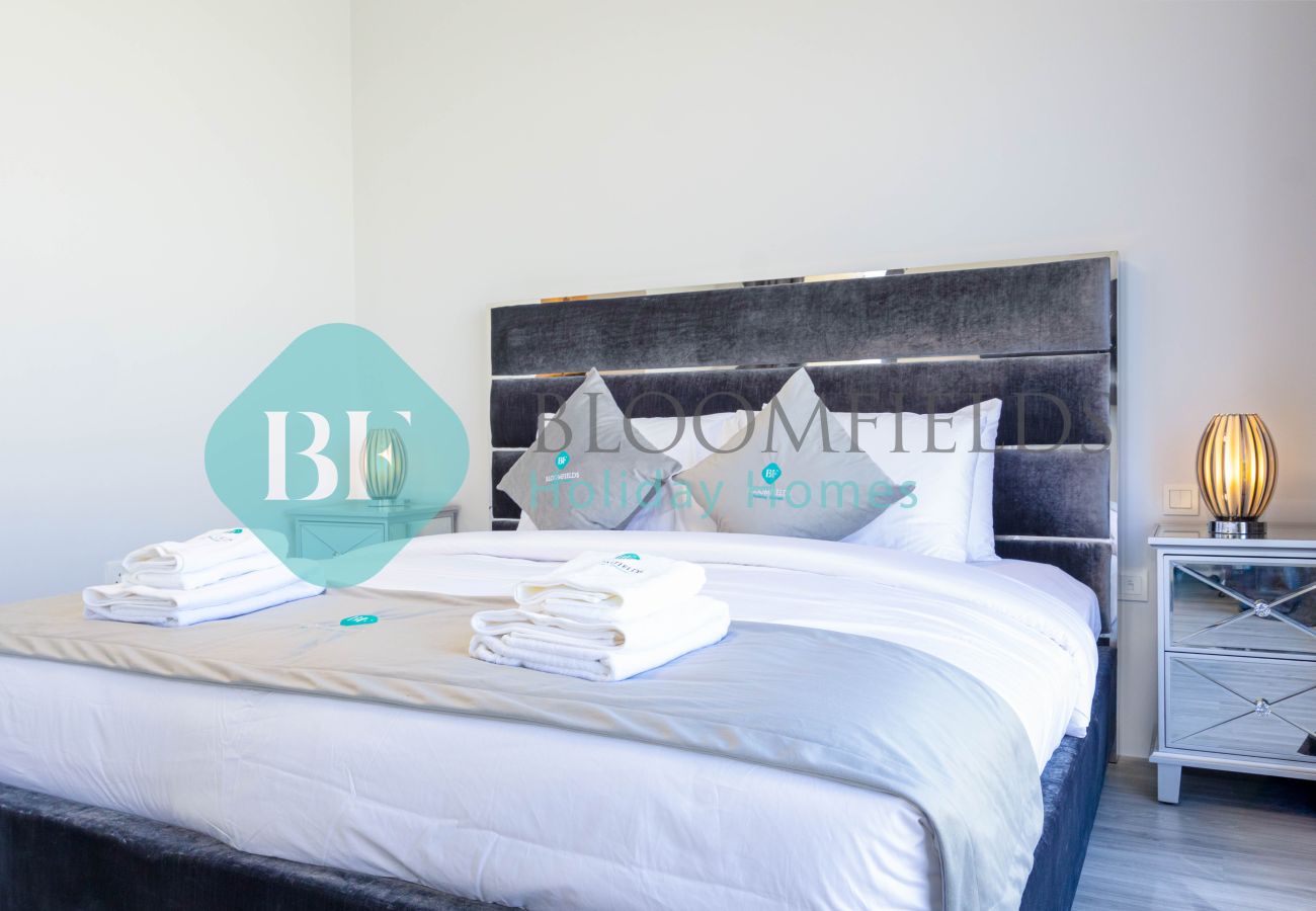 Villa in Dubai - Bloomfields Royal 4BR Villa in Maple 2 