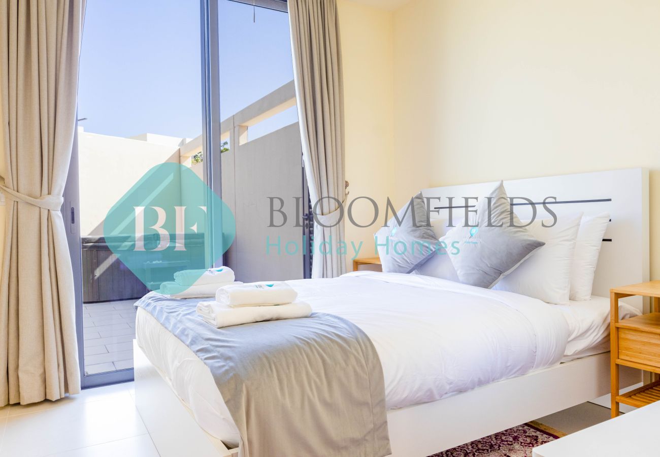 Villa in Dubai - Bloomfields Royal 4BR Villa in Maple 2 