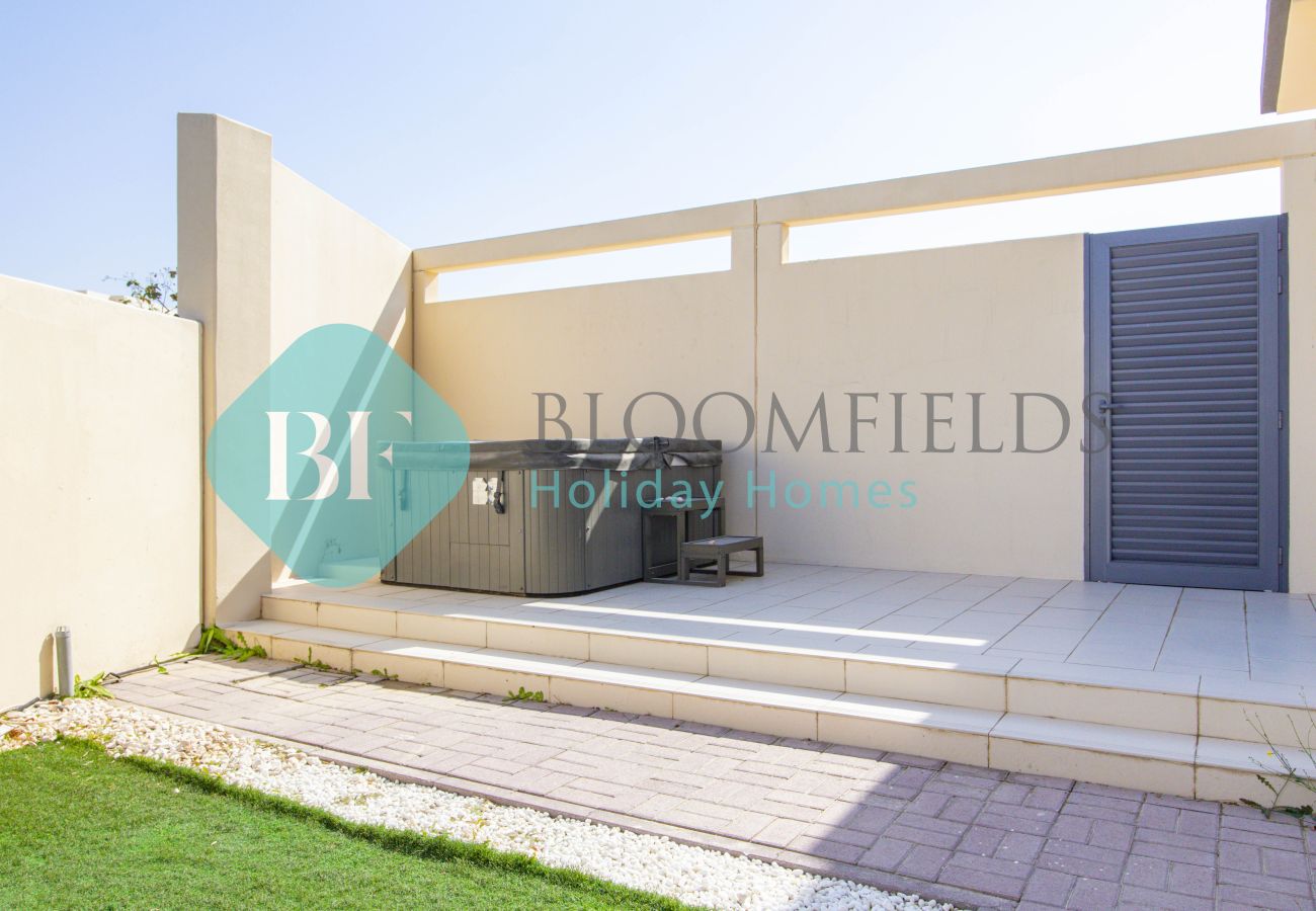 Villa in Dubai - Bloomfields Royal 4BR Villa in Maple 2 