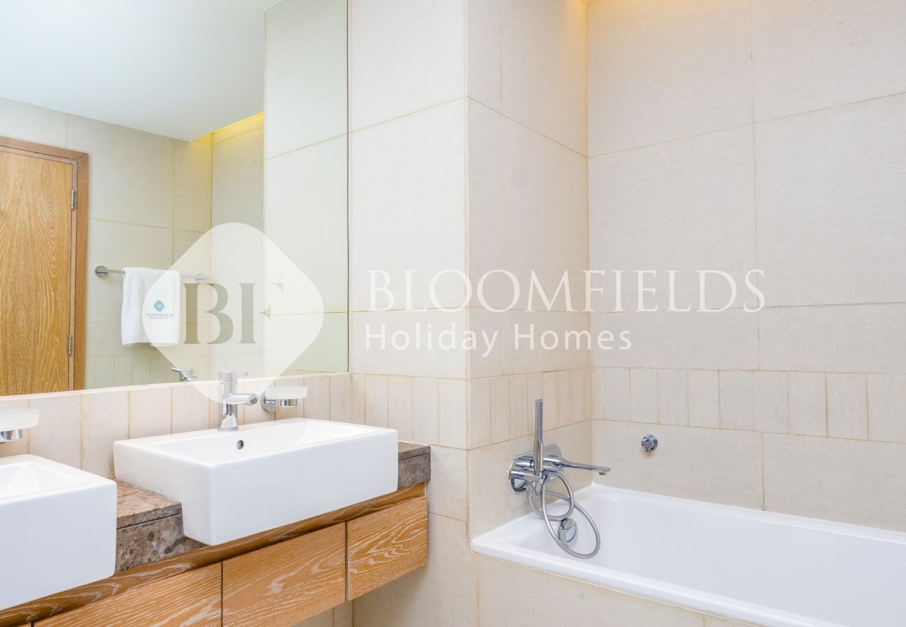 Apartment in Abu Dhabi - Bloomfields 1BR St Regis in Saadiyat