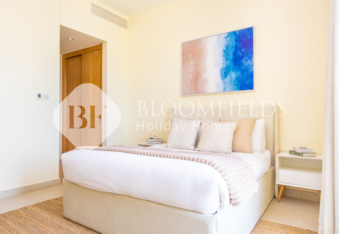 Apartment in Abu Dhabi - Bloomfields 1BR St Regis in Saadiyat