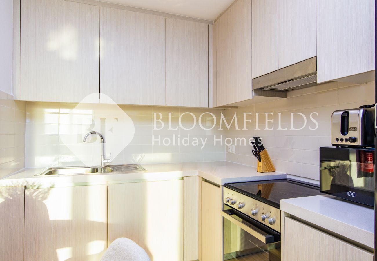 Apartment in Abu Dhabi - Bloomfields 1BR Deluxe in Water Edge