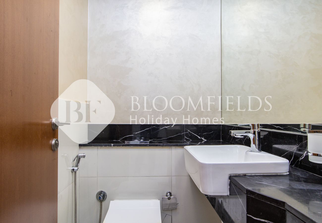 Apartment in Dubai - Bloomfields 1BR The Executive Suite Amazing Burj Khalifa View