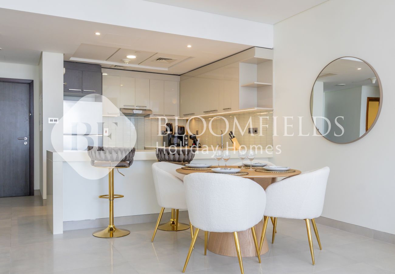 Apartment in Abu Dhabi - Bloomfields Grandeur 1BR In Lamar Raha