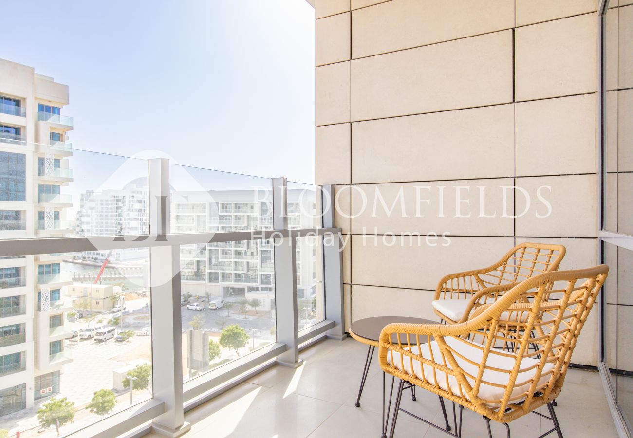 Apartment in Abu Dhabi - Bloomfields Grandeur 1BR In Lamar Raha