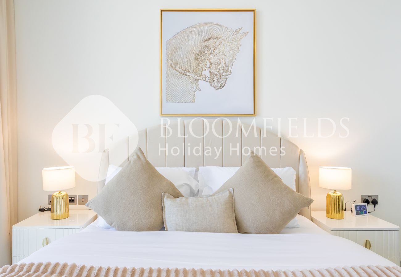 Apartment in Abu Dhabi - Bloomfields Grandeur 1BR In Lamar Raha
