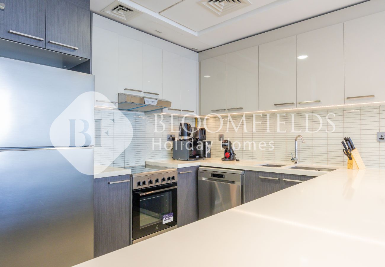 Apartment in Abu Dhabi - Bloomfields Grandeur 1BR In Lamar Raha