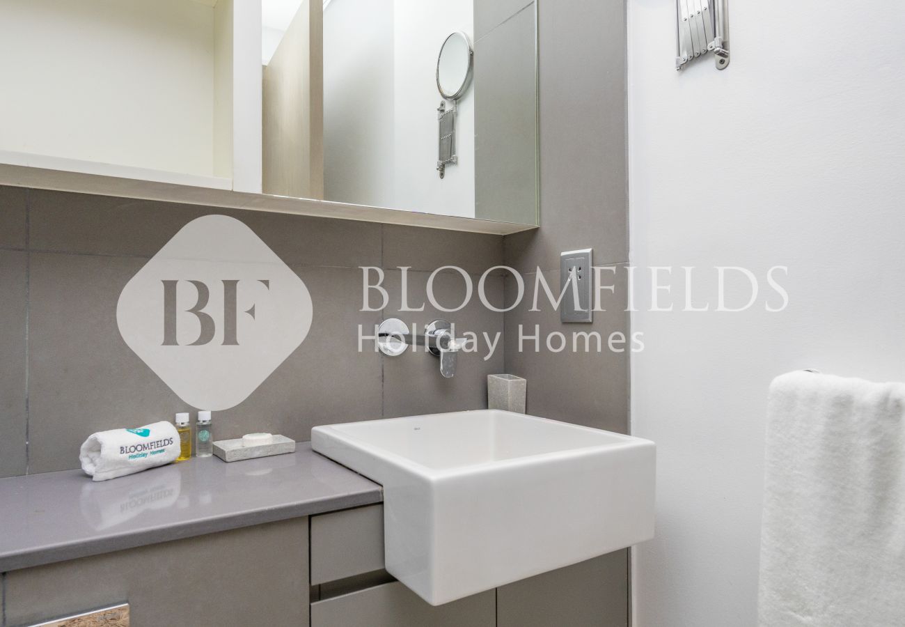 Apartment in Abu Dhabi - Bloomfileds 1BR Elegant In Shams Meera 