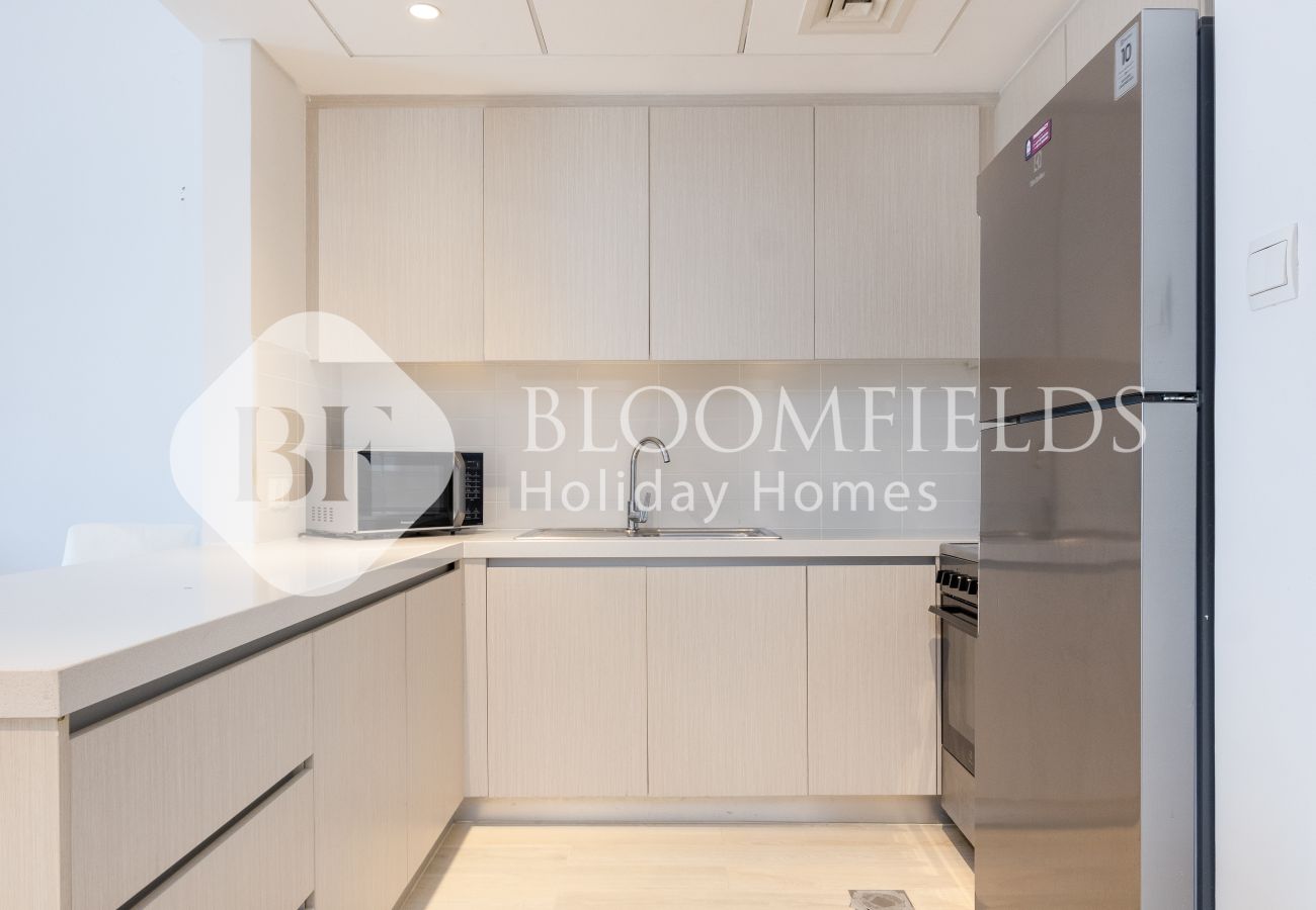 Apartment in Abu Dhabi - Bloomfields Luxurious 2Br Water Edge