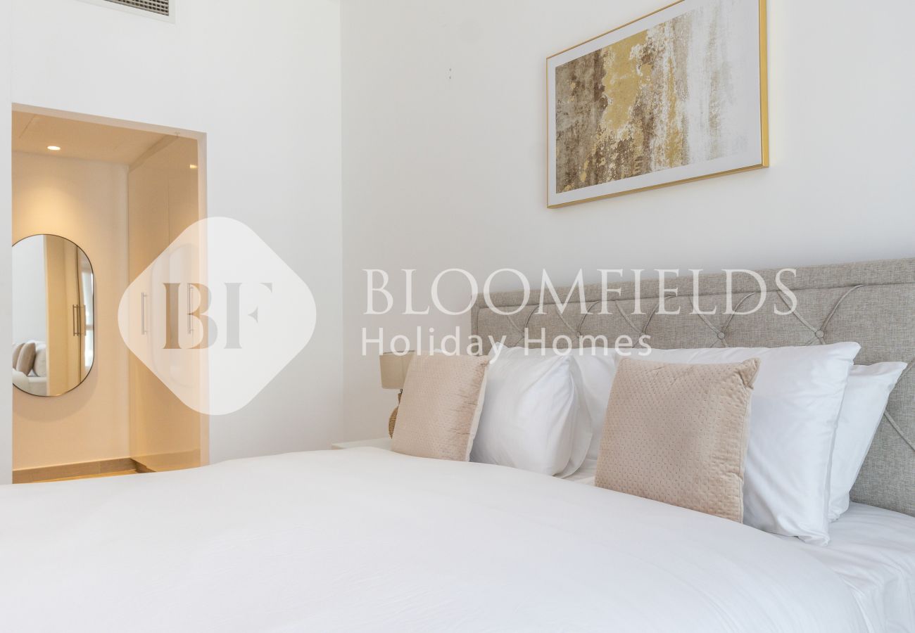 Apartment in Abu Dhabi - Bloomfields Luxurious 2Br Water Edge