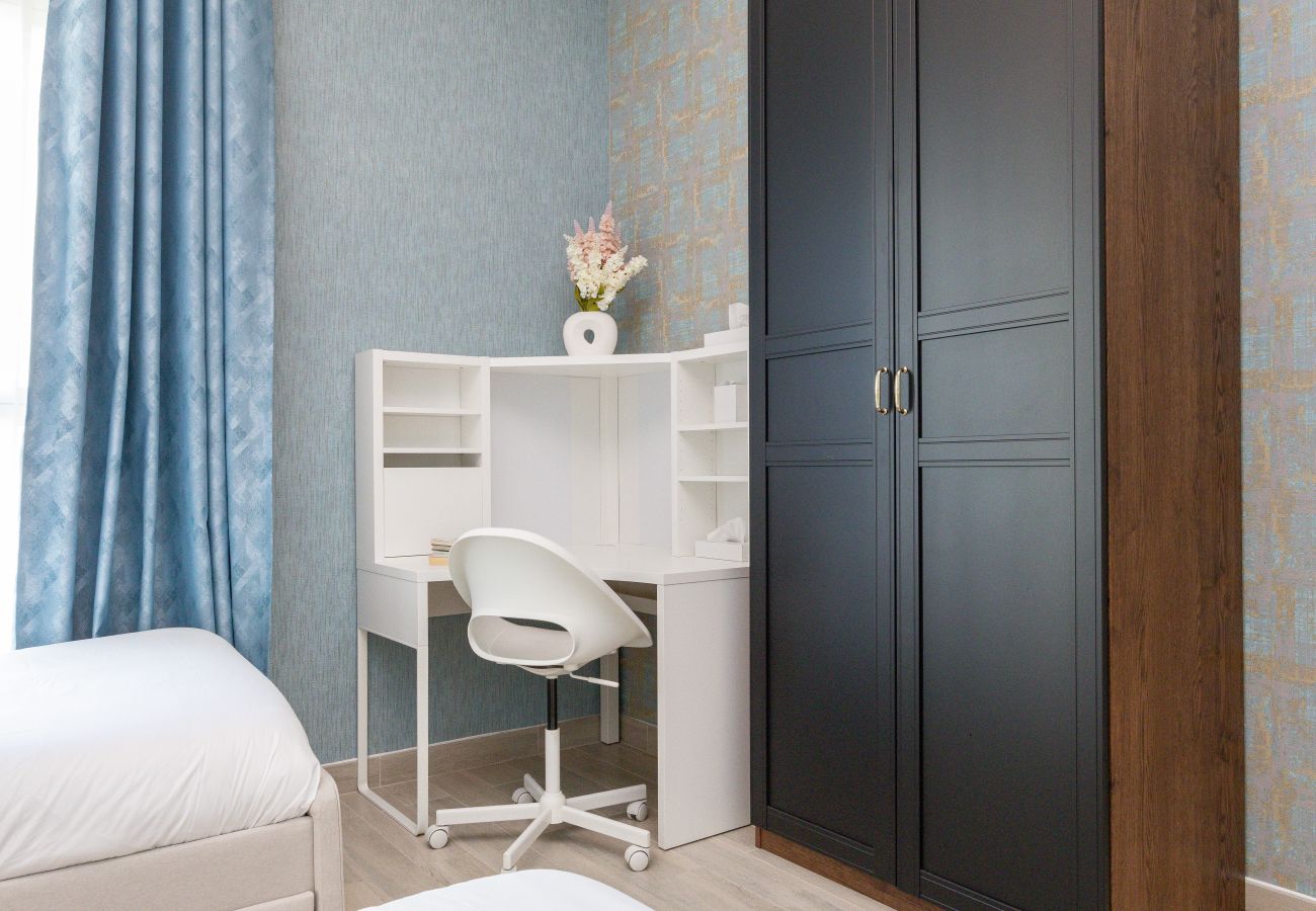 Apartment in Abu Dhabi - Bloomfields Tranquil 2BR Waters Edge