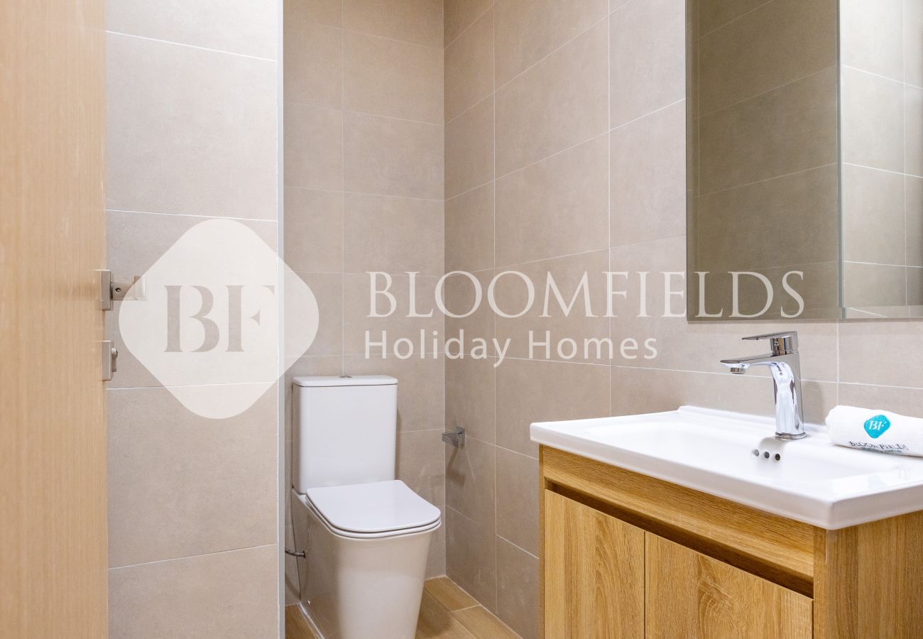 Apartment in Dubai - Bloomfields 2BR Elegant In Rukan
