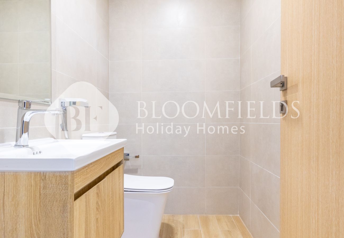 Apartment in Dubai - Bloomfields 2BR Elegant In Rukan