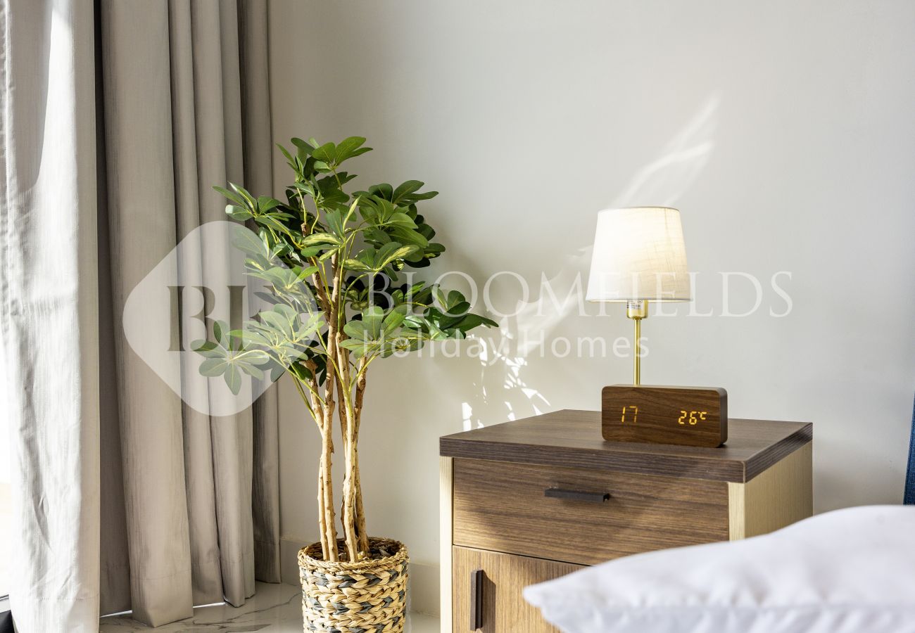 Studio in Abu Dhabi - 1507-Bloomfields Canal View STU In Al Maryah