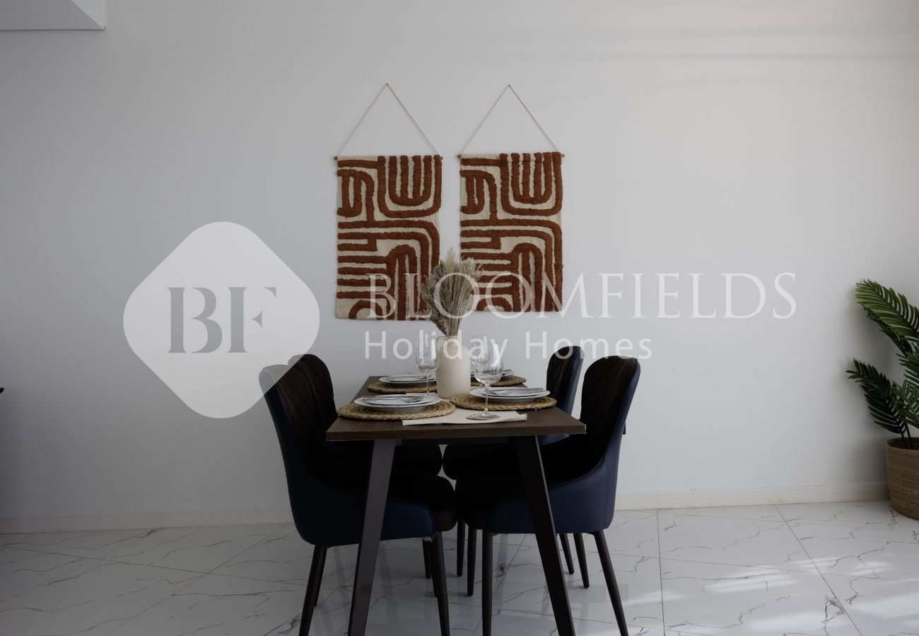 Apartment in Abu Dhabi - 524-Bloomfields Deluxe 2BR The Gate Masdar
