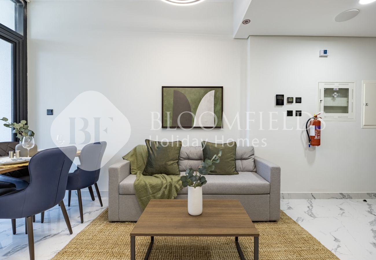 Apartment in Abu Dhabi - Bloomfields Magnatic 1BR in Al Maryah Vista 