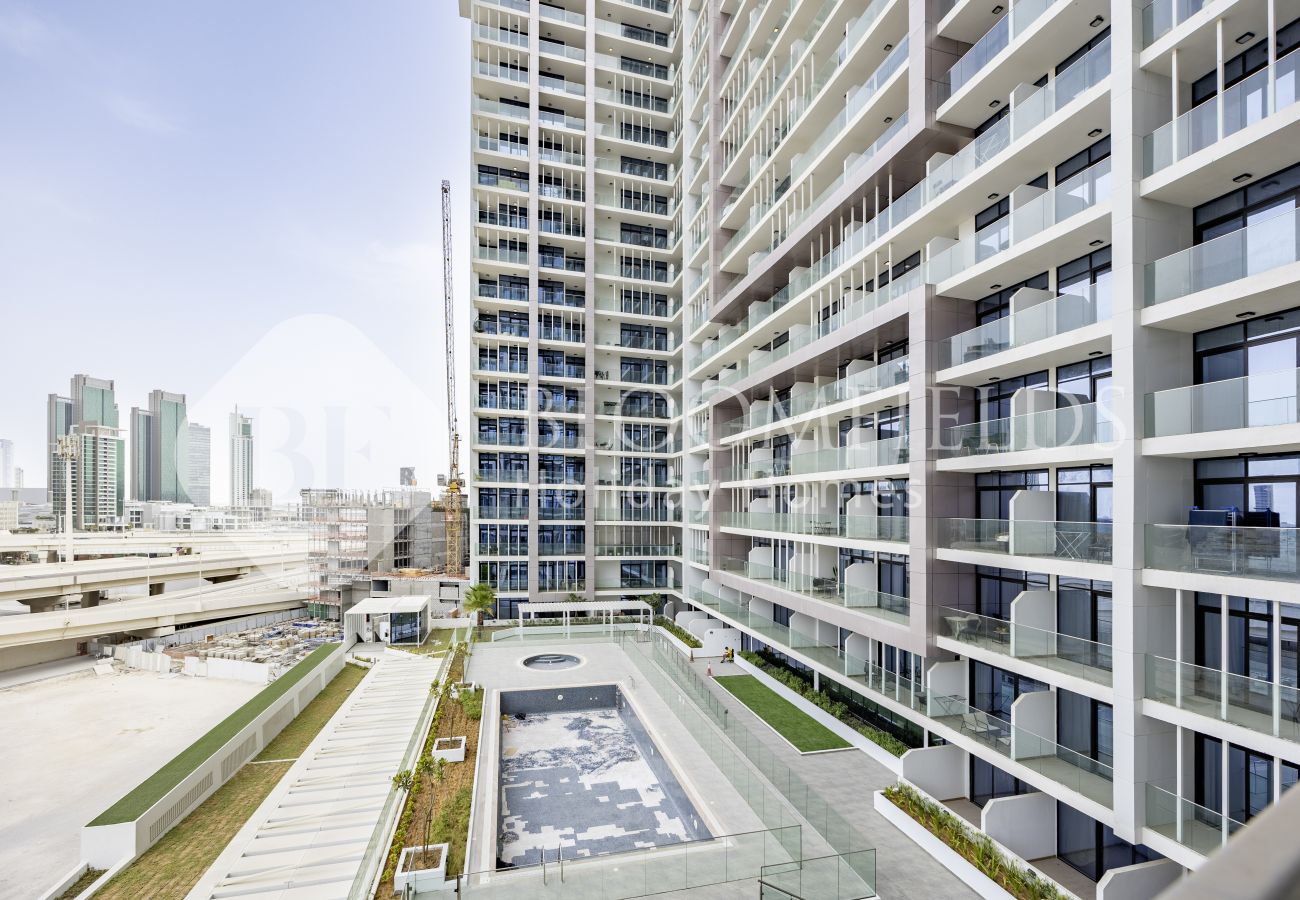 Apartment in Abu Dhabi - Bloomfields Magnatic 1BR in Al Maryah Vista 