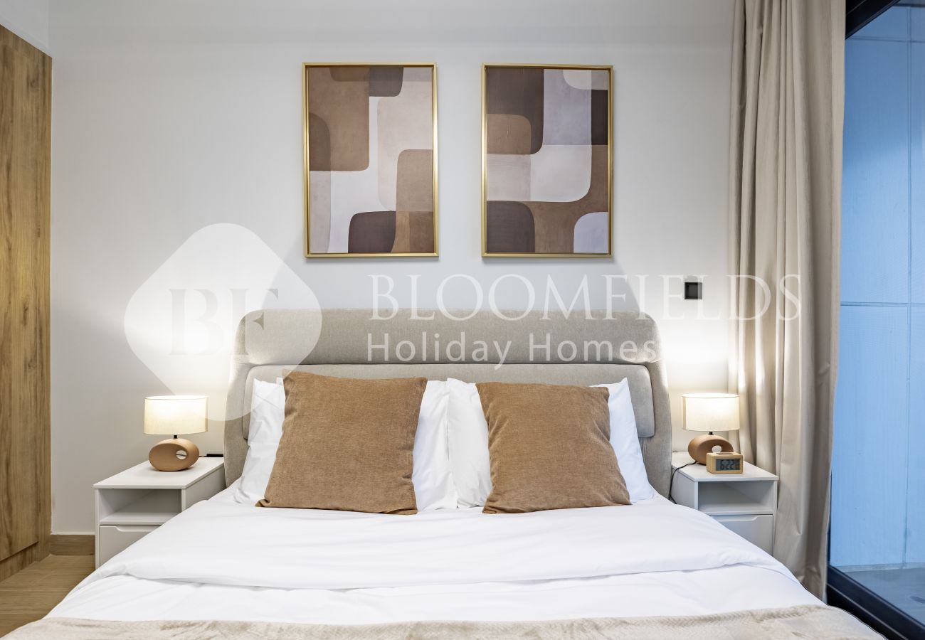 Apartment in Abu Dhabi - Bloomfields Canal View 1BR Al Maryah Island