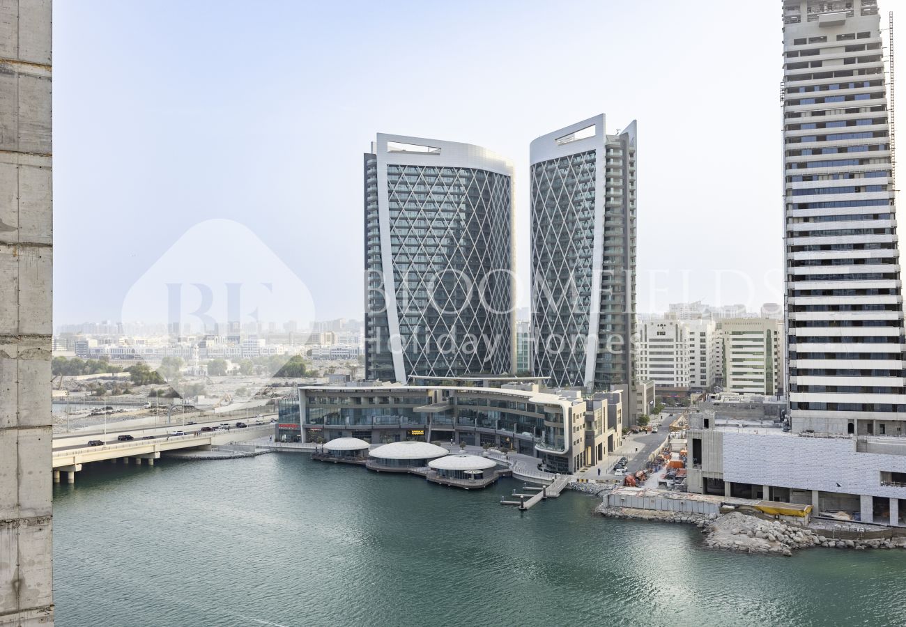 Apartment in Abu Dhabi - Bloomfields Canal View 1BR Al Maryah Island