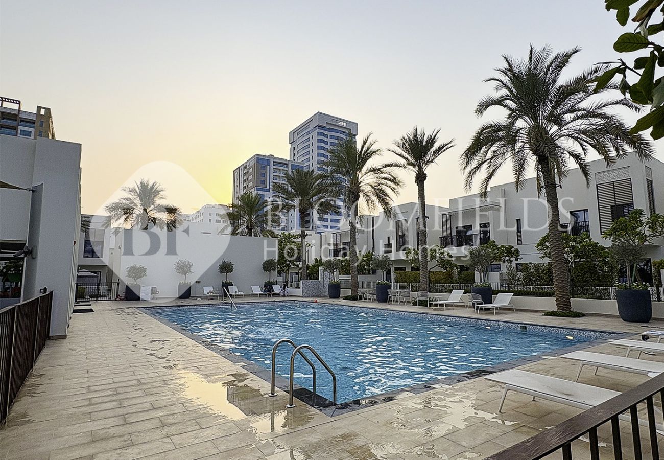 Villa in Fujairah - Bloomfields 2BR Iconic Villa With Beach Access