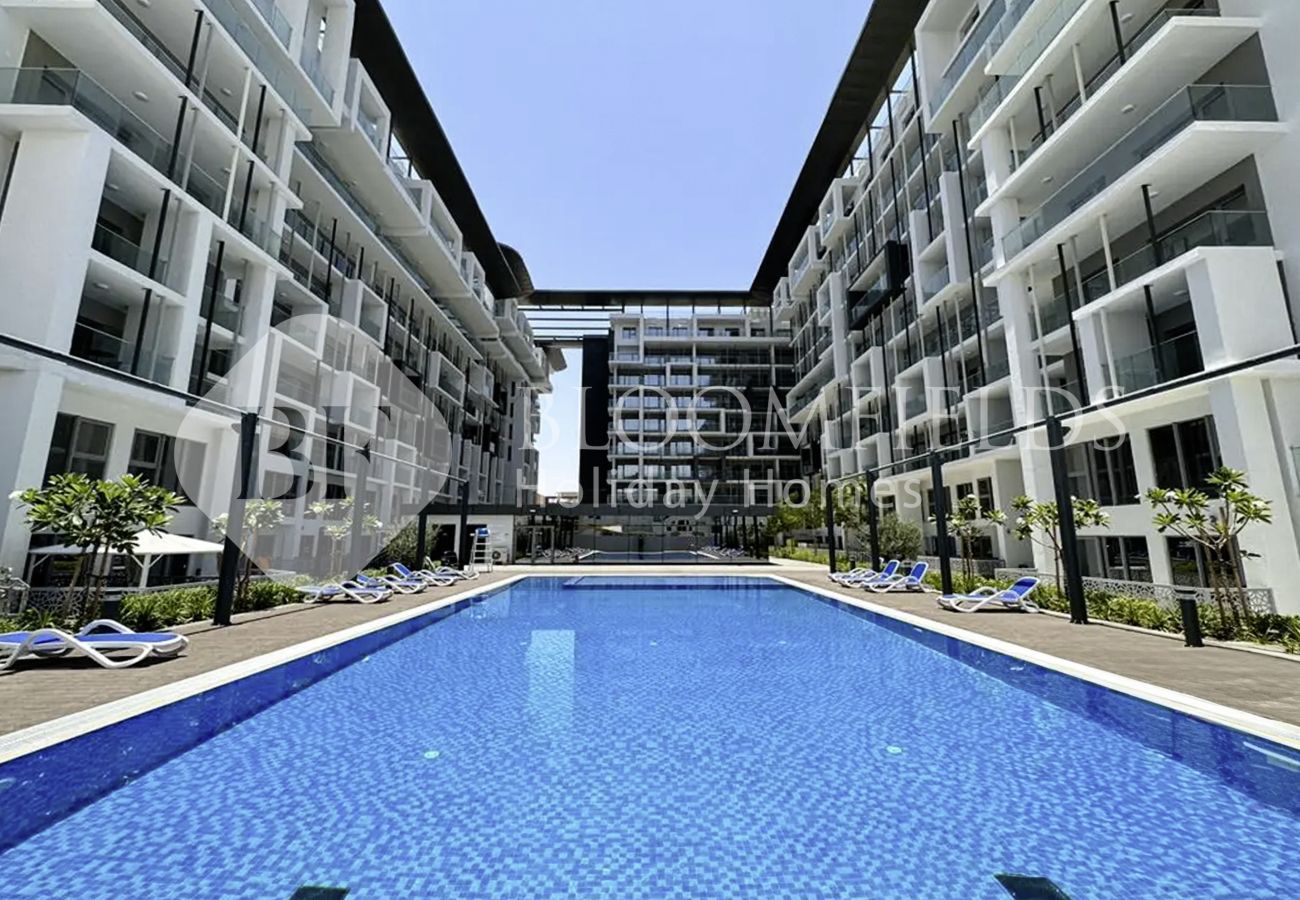 Apartment in Abu Dhabi - Bloomfileds Memorable 2BR Duplex Masdar City