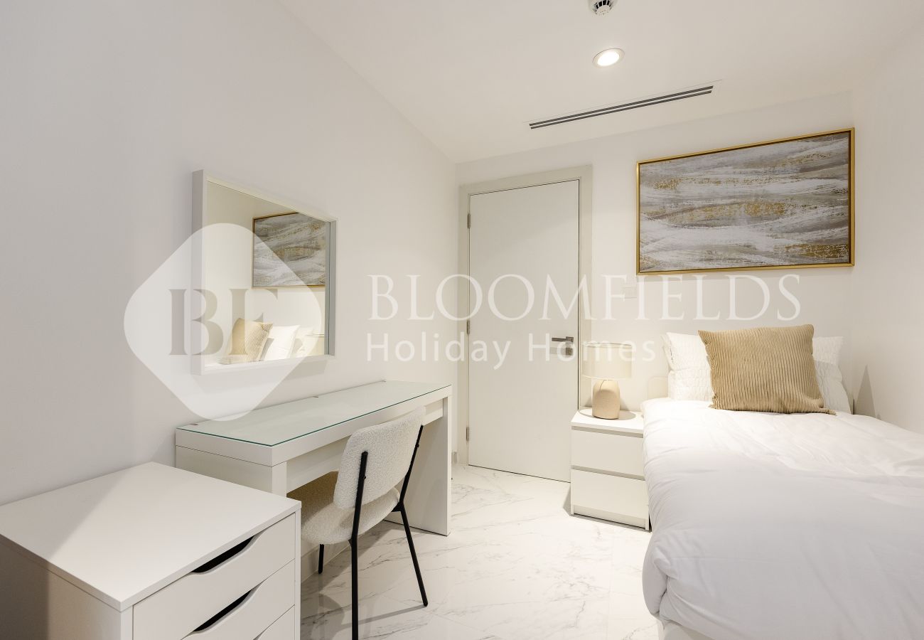 Apartment in Abu Dhabi - Bloomfileds Memorable 2BR Duplex Masdar City