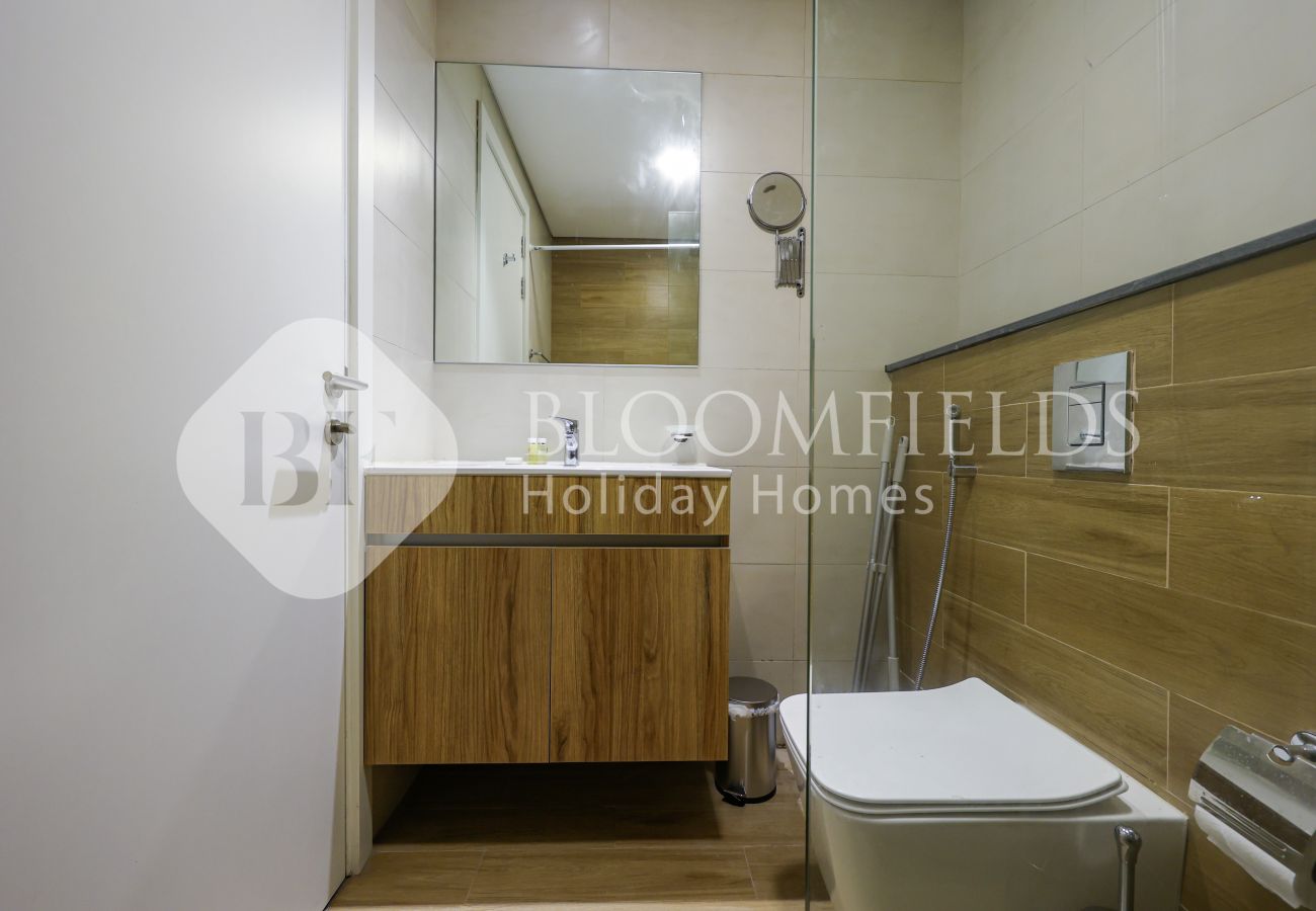 Apartment in Abu Dhabi - Bloonmfileds Fabiouluxe 1BR Al Maryah Island