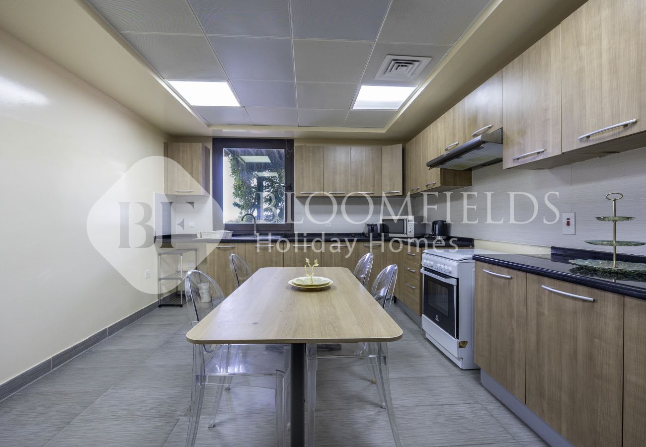 Apartment in Fujairah - Bloomfields Luxurious 2BR+Maid's Room 