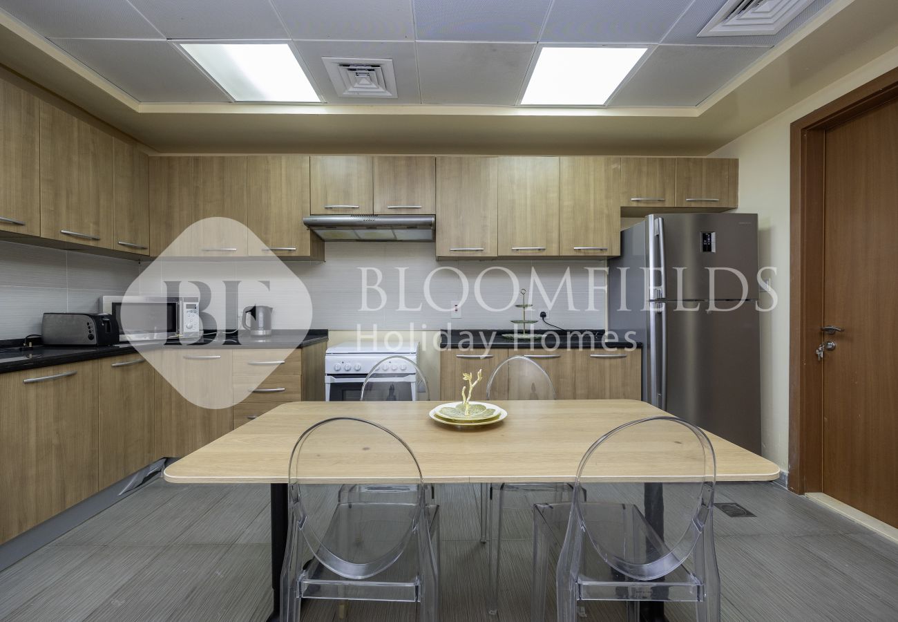 Apartment in Fujairah - Bloomfields Luxurious 2BR+Maid's Room 