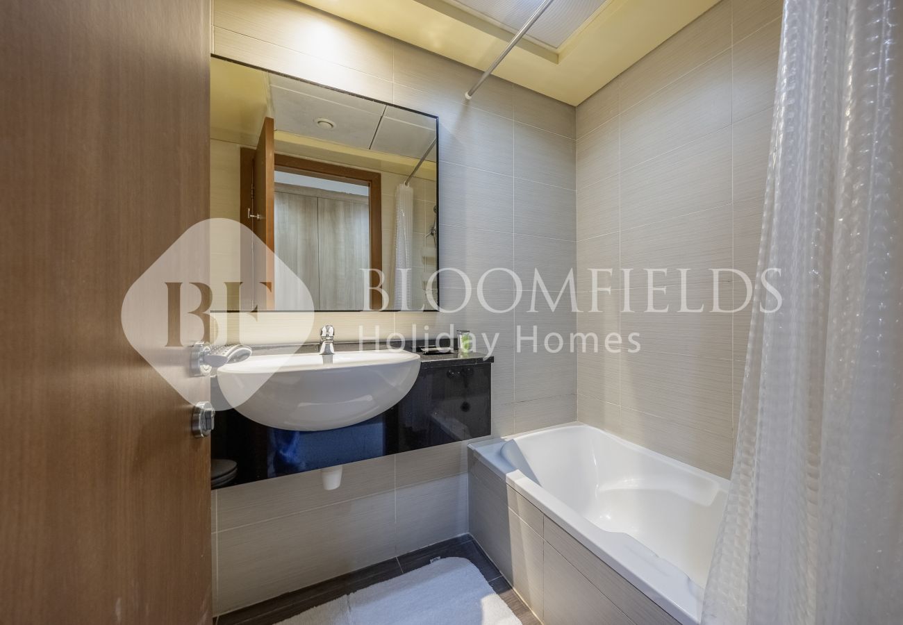 Apartment in Fujairah - Bloomfields Luxurious 2BR+Maid's Room 
