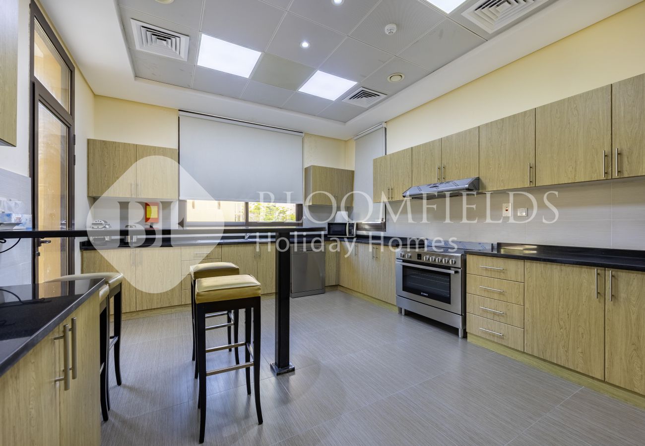 Villa in Fujairah - Bloomfields 3Br Iconic Villa Mina Al Fajer