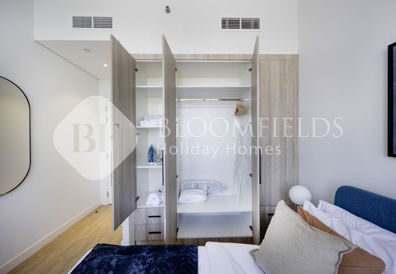 Apartment in Abu Dhabi - Boomfields Iconic 2Br In The Gate Masdar